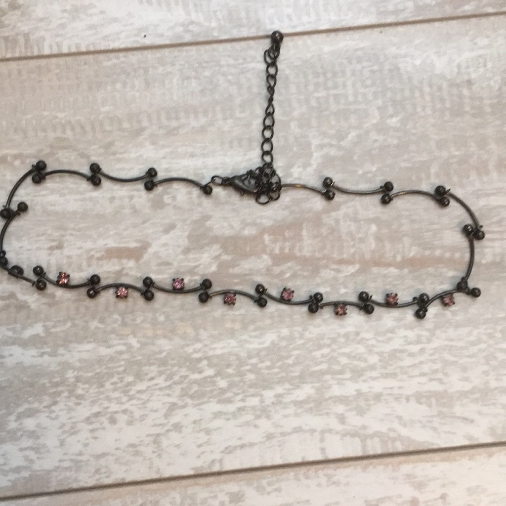 Choker necklace with pink rhinestones